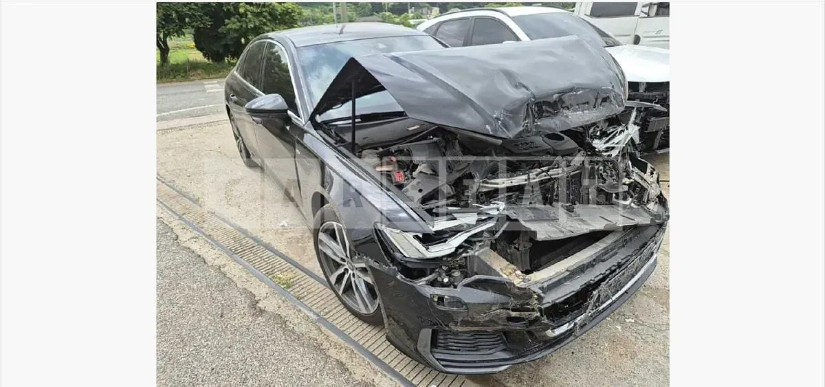 Photo 2 of 41: 2021 Audi A6 45 TDI quattro, VIN WAUZZZF24MN001720 — Korean insurance auction