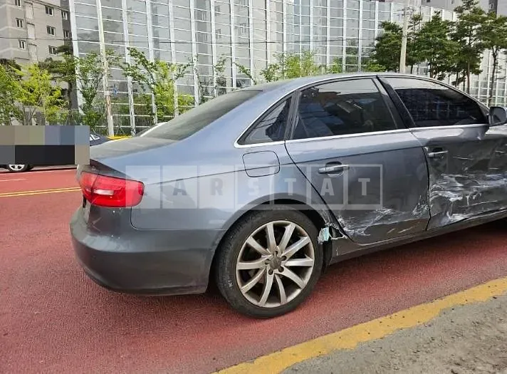 Photo 2 of 4: 2015 Audi A4 30 TDI, VIN WAUZZZ8K3FN041335 — Korean insurance auction