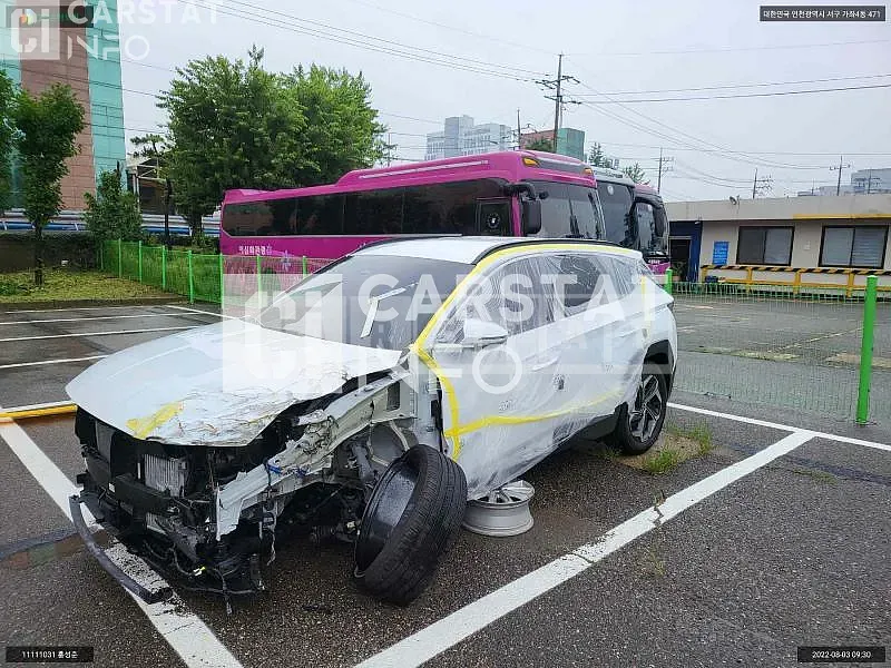 Photo 2 of 8: 2021 Hyundai Tucson, VIN KMHJE81BGNU084775 — Korean insurance auction