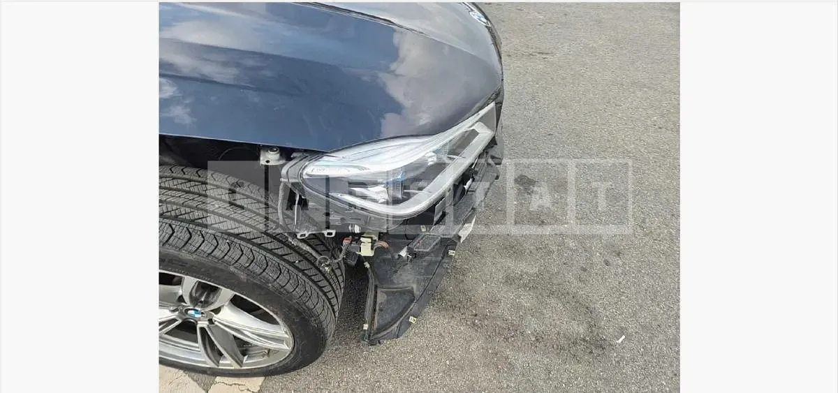 Photo 3 of 3: 2018 BMW (parts) 740Li xDrive Headlamp — Korean insurance auction
