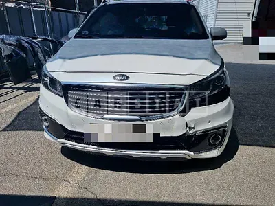 Photo 1 of 39: 2017 Kia Carnivals — Korean insurance auction