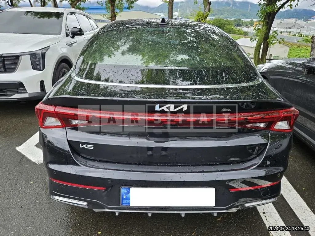 Photo 2 of 14: 2023 Kia K5 — Korean insurance auction