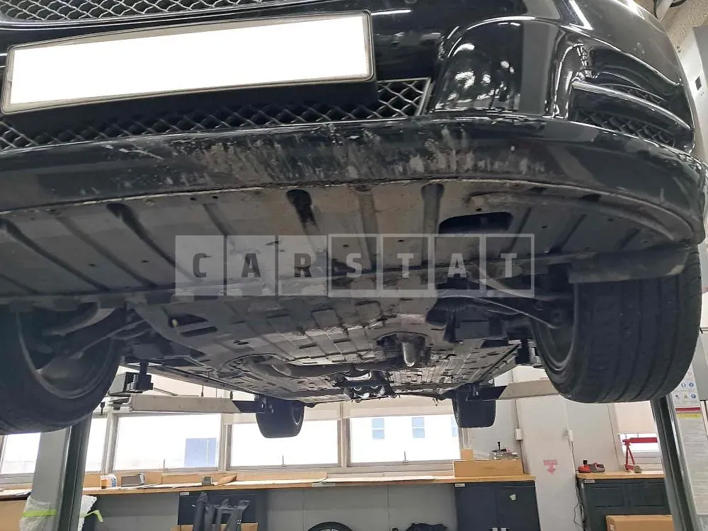 Photo 2 of 35: 2015 Jaguar XJ 3.0SC, VIN SAJAA2277F8V88742 — Korean insurance auction