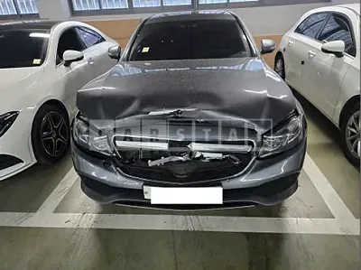 Photo 1 of 18: 2019 Mercedes-Benz E 300 4Matic — Korean insurance auction
