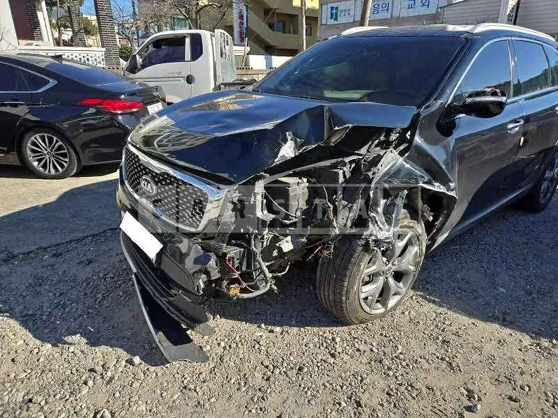 Photo 2 of 12: 2015 Kia Sorento, VIN KNAPS81BDFA056463 — Korean insurance auction