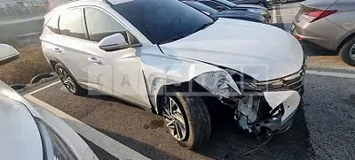 Photo 1 of 34: 2021 Hyundai Tucson, VIN KMHJE811BMU030661 — Korean insurance auction