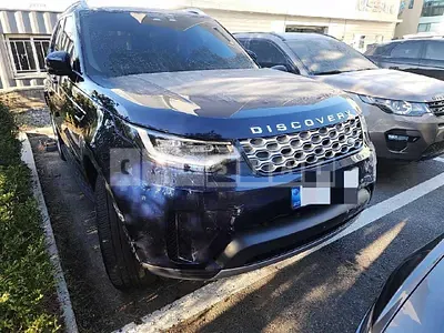 2022 Land Rover Discovery D250