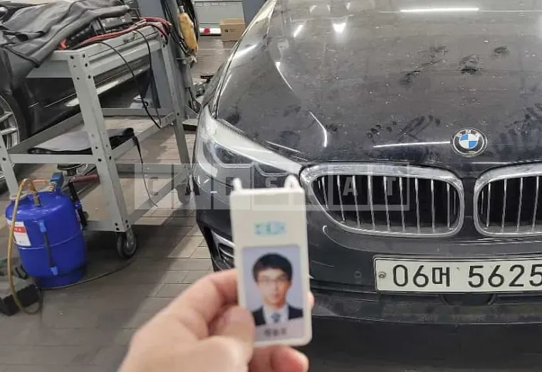 Photo 2 of 16: 2019 BMW 520i Luxury, VIN WBAJK7108KBP75091 — Korean insurance auction