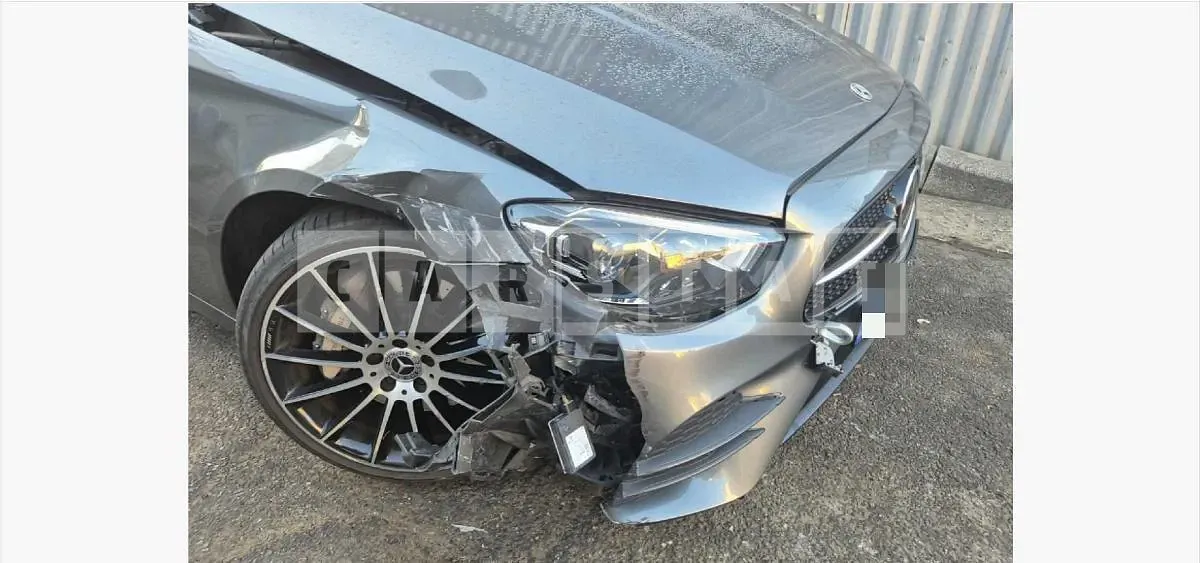 Photo 2 of 24: 2023 Mercedes-Benz E350 4Matic — Korean insurance auction