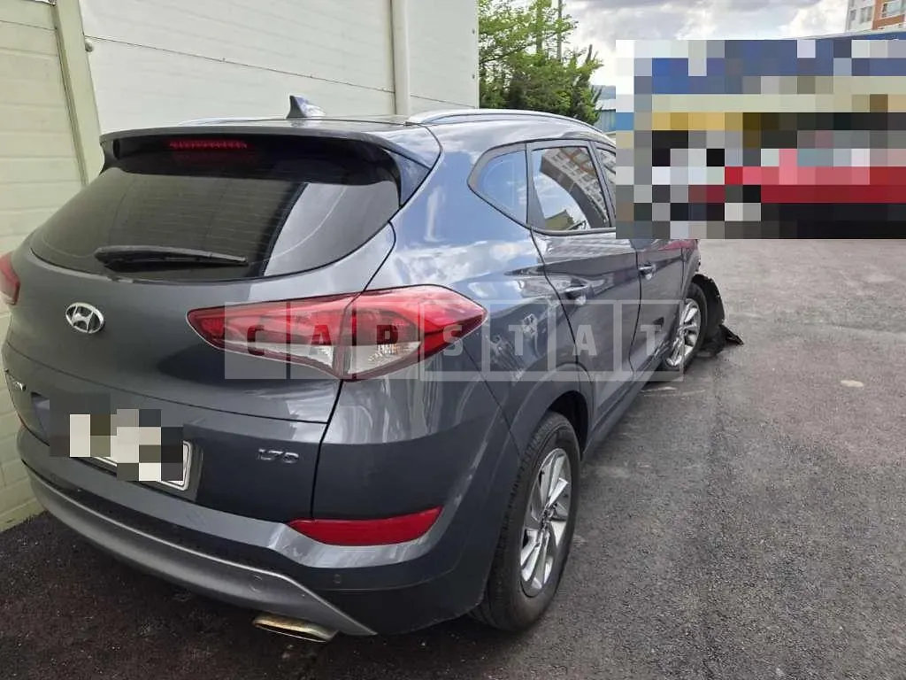 Photo 2 of 6: 2018 Hyundai Tucson — Korean insurance auction