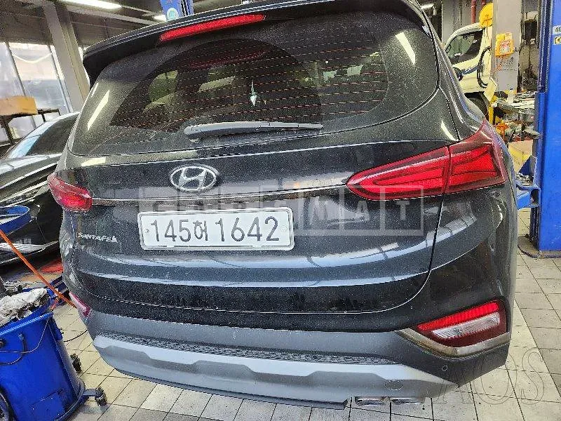 Photo 2 of 42: 2020 Hyundai Santa Fe, VIN KMHS281BBLU288754 — Korean insurance auction