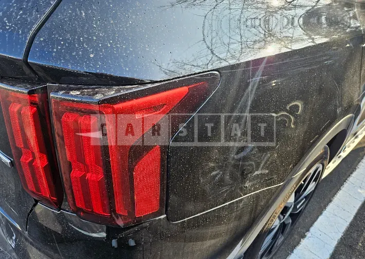 Photo 2 of 11: 2022 Kia Sorento, VIN KNARM81FHNA116681 — Korean insurance auction