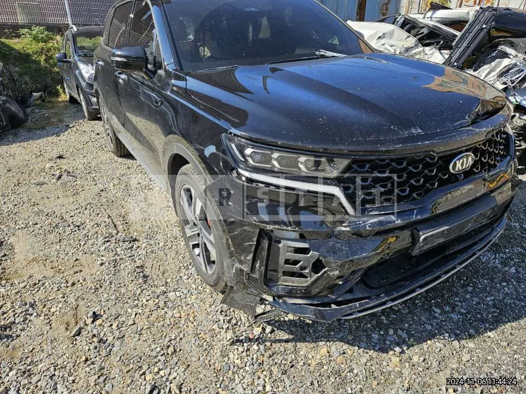 Photo 2 of 26: 2021 Kia Sorento — Korean insurance auction