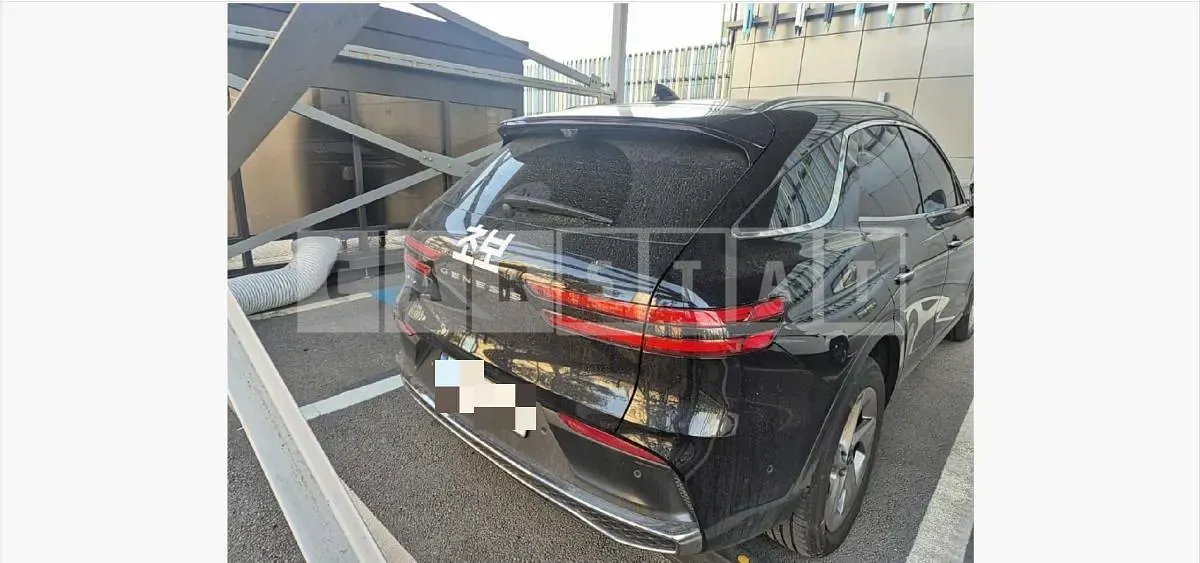 Photo 2 of 37: 2025 Genesis GV70 — Korean insurance auction