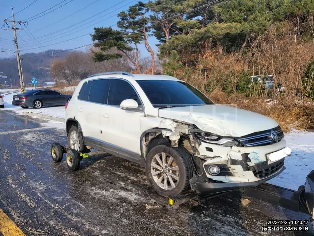 Photo 2 of 8: 2016 Volkswagen Tiguan 2.0 TDI BMT, VIN WVGZZZ5NZGW538004 — Korean insurance auction
