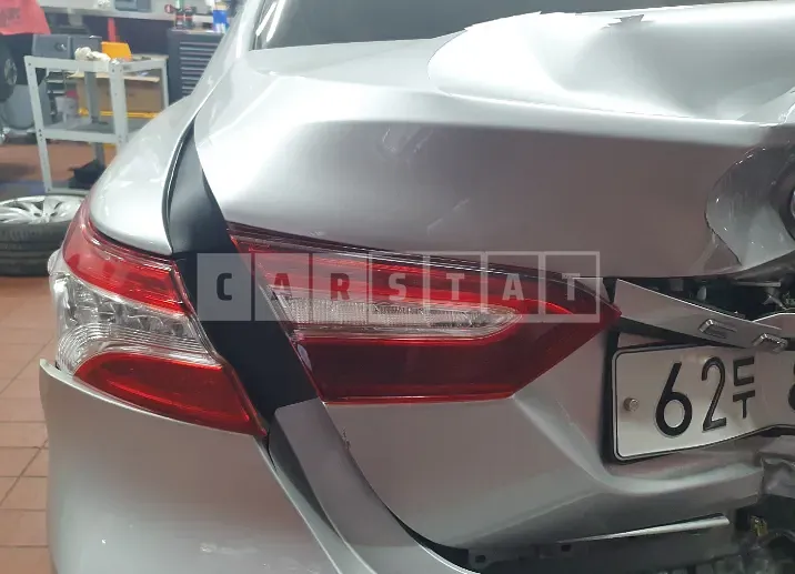 Photo 2 of 46: 2018 Toyota Camry, VIN JTNB11HK7J3064632 — Korean insurance auction