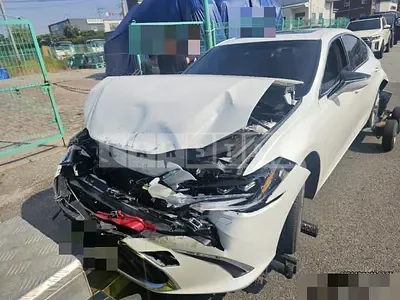 Photo 1 of 9: 2023 Lexus ES300h — Korean insurance auction