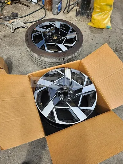 Photo 1 of 2: 2020 Hyundai (parts) Santa Fe 2.2 Wheel — Korean insurance auction