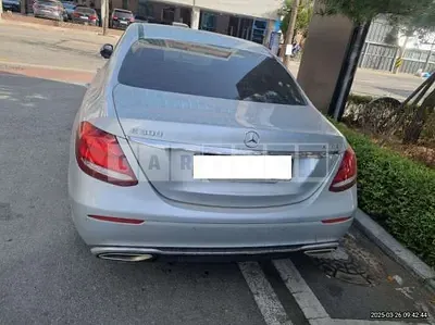 Photo 1 of 29: 2018 Mercedes-Benz E300 4Matic — Korean insurance auction