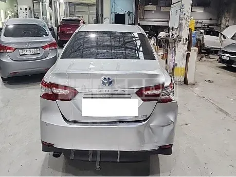 Photo 2 of 29: 2018 Toyota Camry Hybrid, VIN JTNB21HK0J3001319 — Korean insurance auction