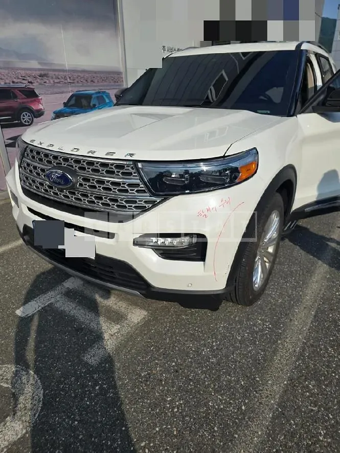 Photo 2 of 3: 2023 Ford (parts) Explorer Light, Bottom Bracket — Korean insurance auction