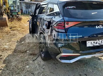 Photo 2 of 5: 2022 Kia Sportage, VIN KNAPX81CBNK000508 — Korean insurance auction