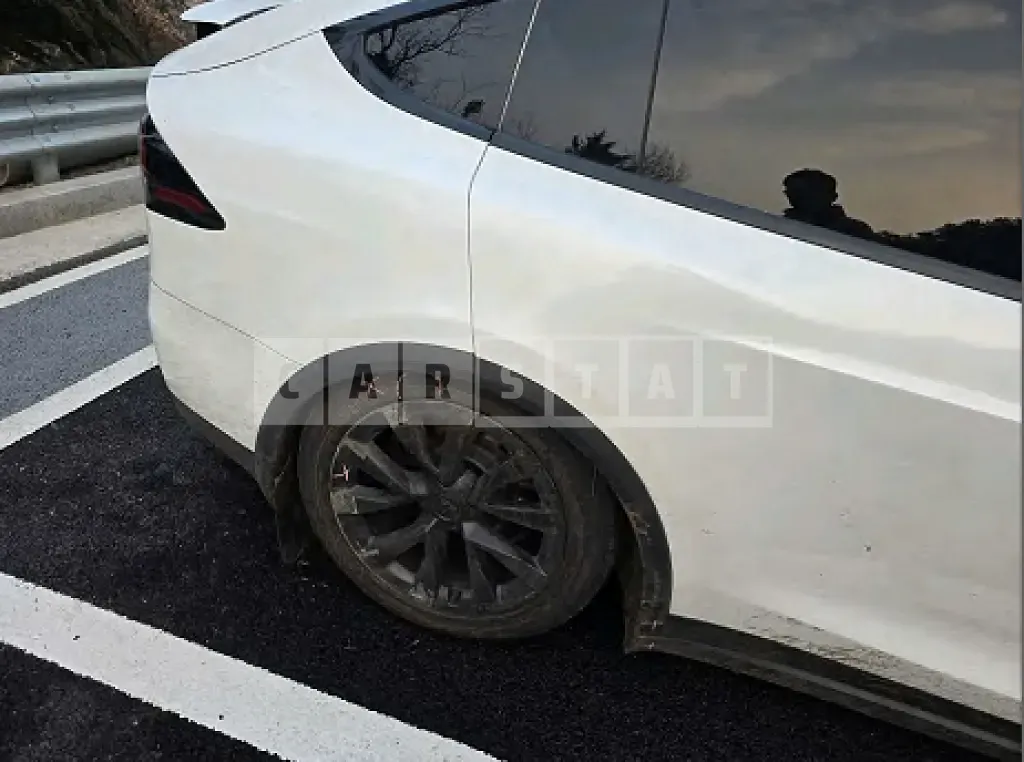 Photo 2 of 45: 2023 Tesla Model X — Korean insurance auction