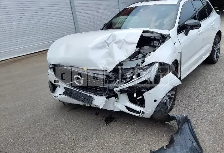 Photo 2 of 12: 2021 Volvo XC60T8 AWD, VIN YV1UZBR0DM1744822 — Korean insurance auction
