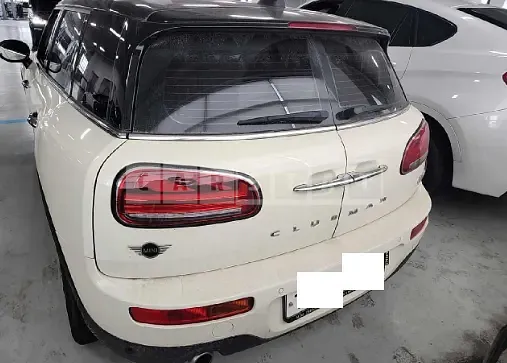 Photo 2 of 6: 2021 MINI Cooper Clubman, VIN WMWXJ3104M2N79321 — Korean insurance auction