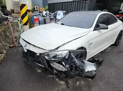 Photo 1 of 50: 2016 BMW M4 Coupe, VIN WBS3R9104GK454961 — Korean insurance auction