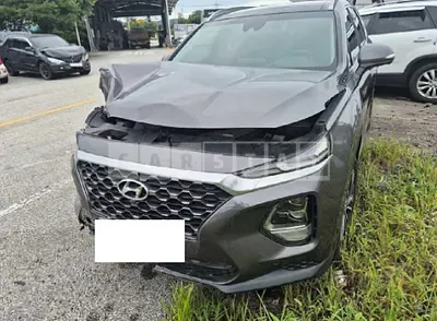 Photo 1 of 25: 2020 Hyundai Santa Fe — Korean insurance auction