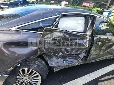 Photo 1 of 23: 2018 Toyota Avalon Hybrid, VIN 4T1B21FB9KU005612 — Korean insurance auction