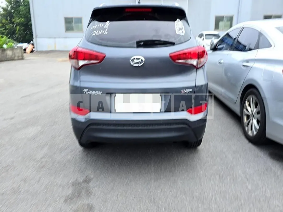 Photo 2 of 9: 2016 Hyundai Tucson TL 1.7 — Korean insurance auction