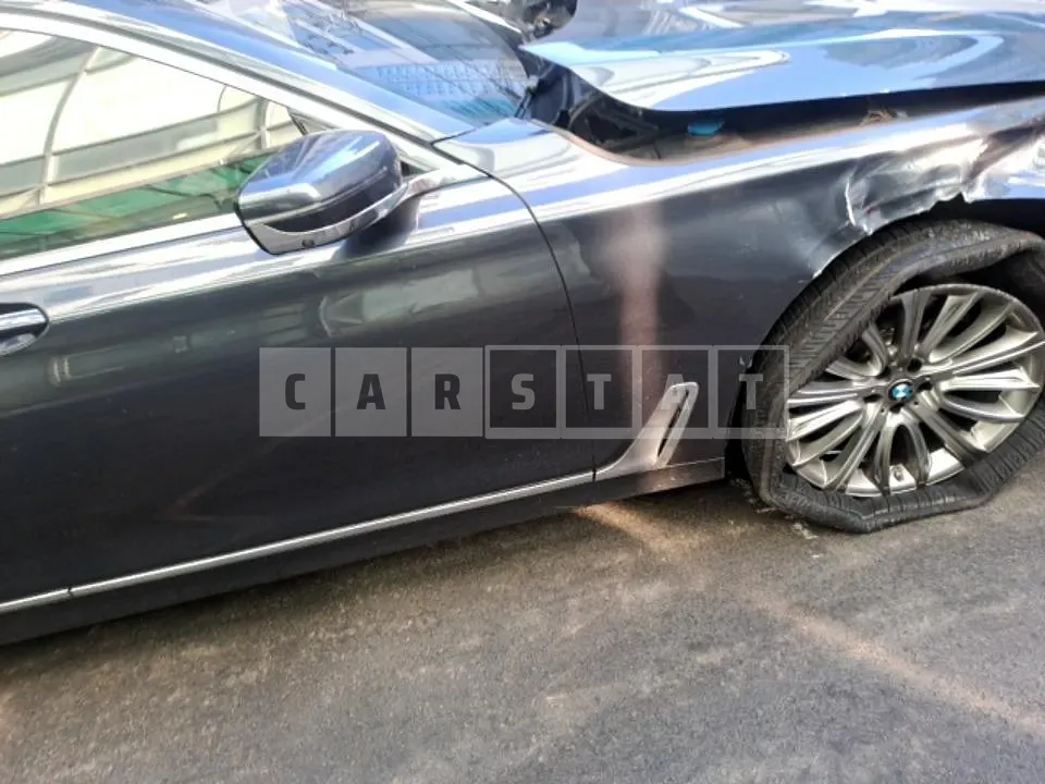 Photo 2 of 25: 2016 BMW 750Li xDrive, VIN WBA7F2108GG523658 — Korean insurance auction