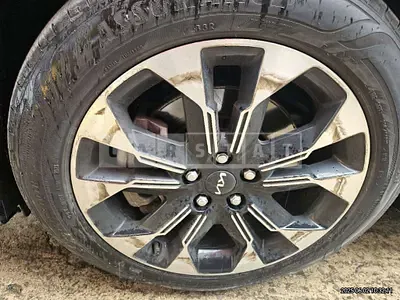 Photo 1 of 3: 2023 Kia (parts) Carnival Wheel — Korean insurance auction