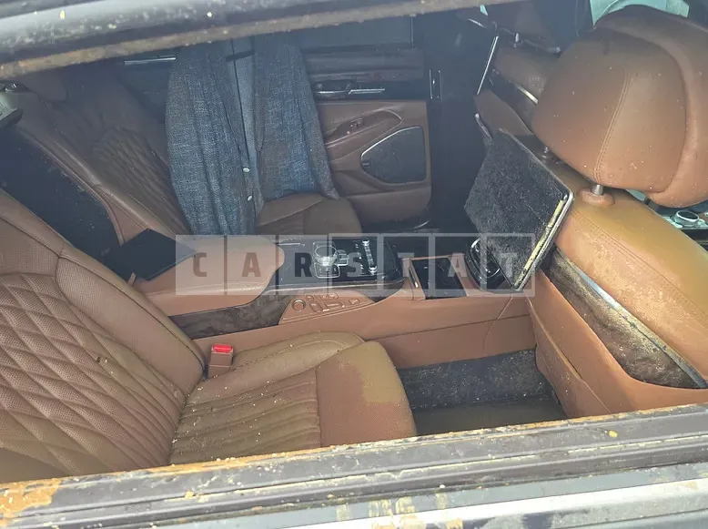 Photo 2 of 9: 2020 Genesis G90 — Korean insurance auction