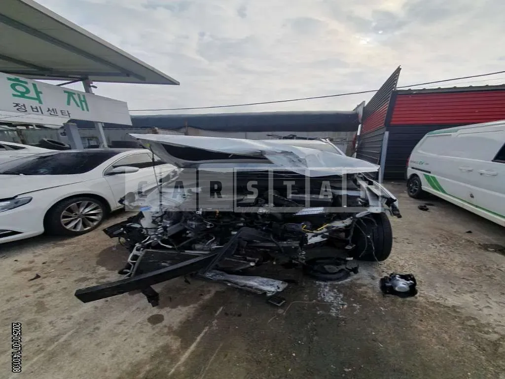 Photo 2 of 6: 2018 Hyundai Kona — Korean insurance auction