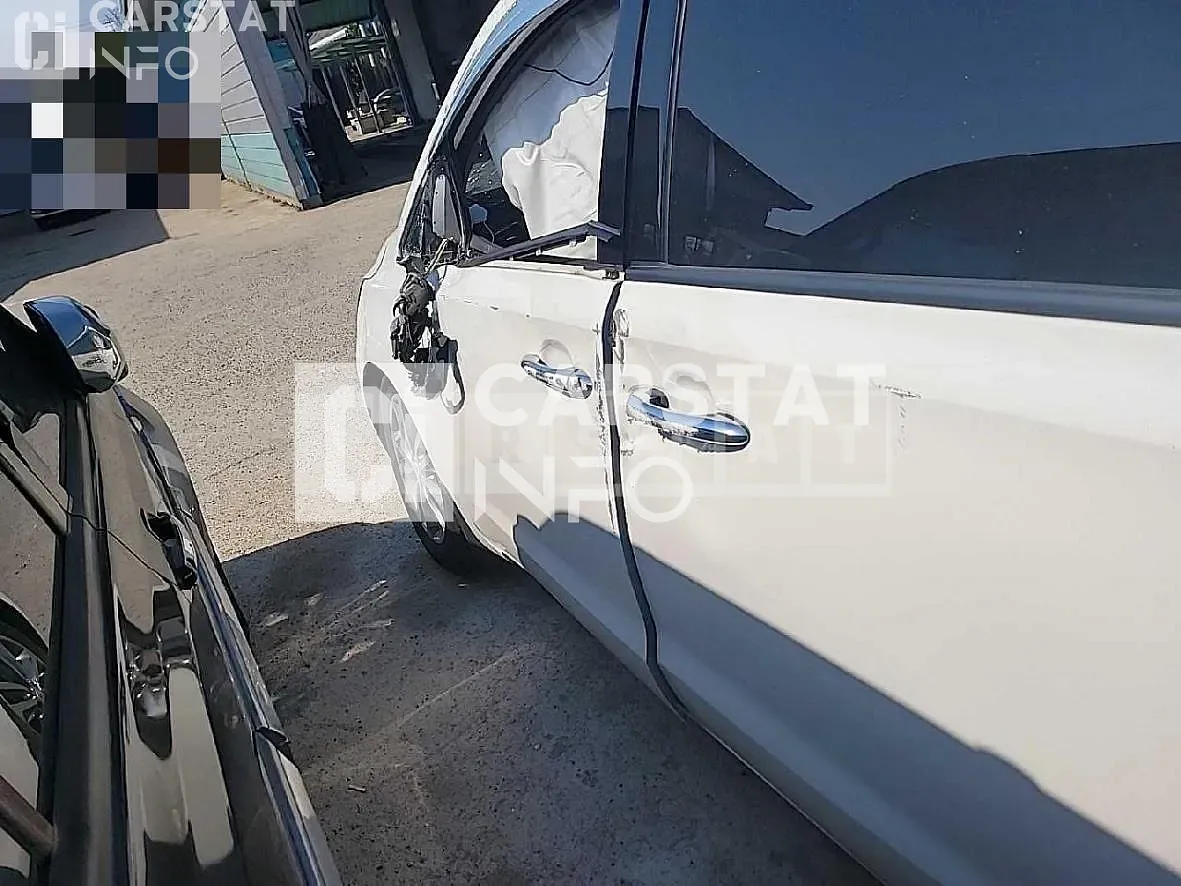 Photo 2 of 16: 2015 Kia Carnival, VIN KNAMC81ABGS162609 — Korean insurance auction