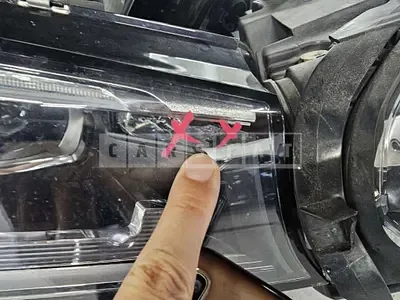 2021 (Parts) BMW 320i headlamp