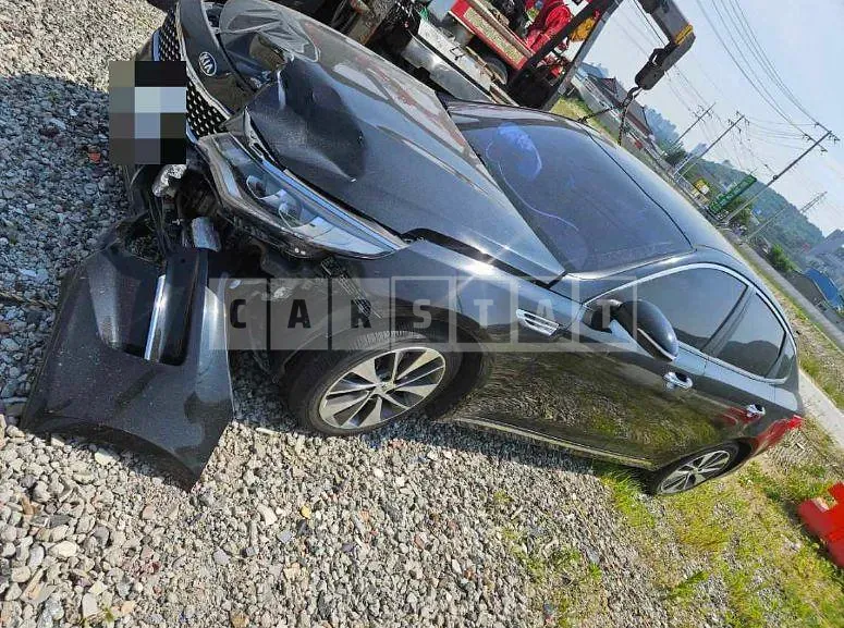 Photo 2 of 5: 2016 Kia K5 2.0 — Korean insurance auction