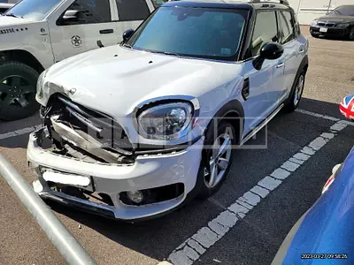 Photo 1 of 30: 2018 MINI Cooper D Countryman, VIN WMWYT9108J3F48132 — Korean insurance auction