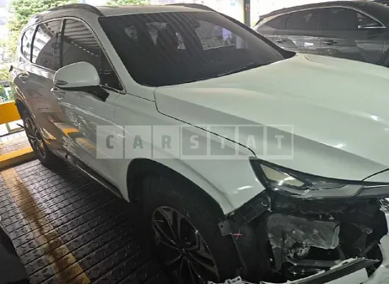 Photo 2 of 13: 2019 Hyundai Santa Fe — Korean insurance auction