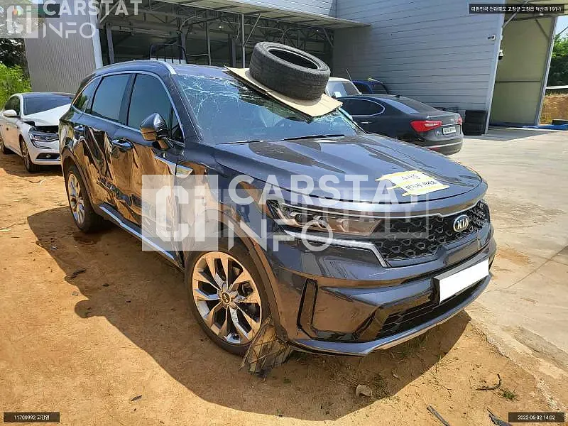 Photo 2 of 10: 2020 Kia Sorento, VIN KNARL81BHMA008408 — Korean insurance auction