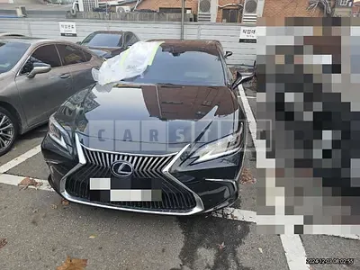 Photo 1 of 12: 2021 Lexus ES300h — Korean insurance auction