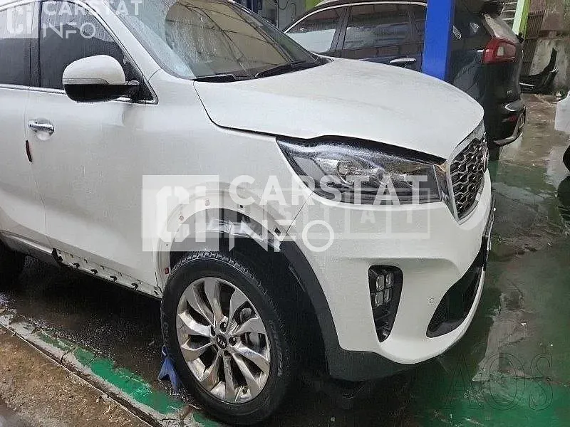 Photo 2 of 22: 2019 Kia Sorento 2.0 — Korean insurance auction