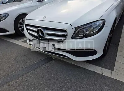 Photo 1 of 5: 2019 Mercedes-Benz E220 d — Korean insurance auction