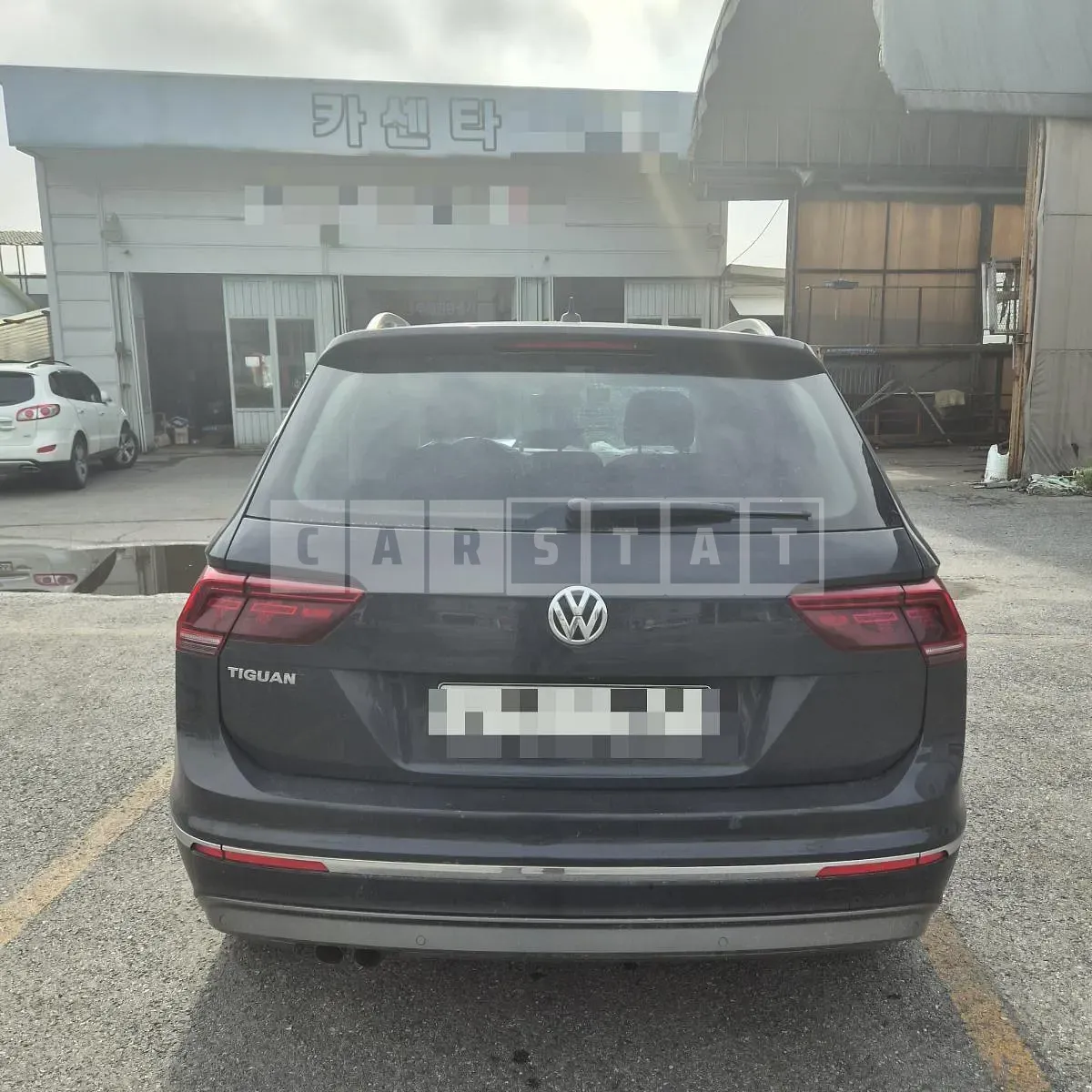 Photo 2 of 9: 2018 Volkswagen Tiguan — Korean insurance auction