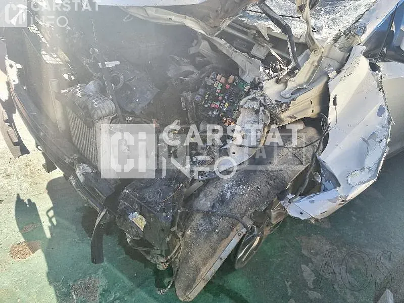 Photo 2 of 27: 2019 Kia Carnival — Korean insurance auction
