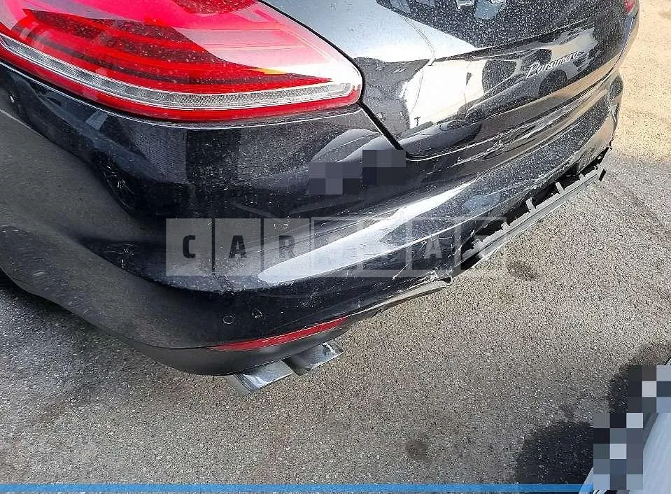 Photo 2 of 21: 2015 Porsche Panamera Diesel — Korean insurance auction