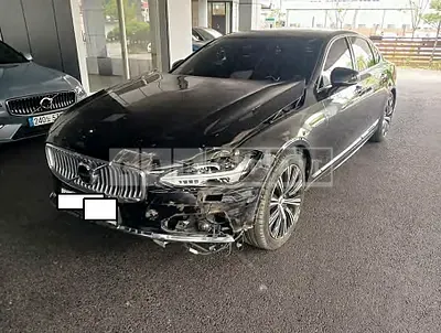 Photo 1 of 45: 2021 Volvo S90 B5, VIN LVYPTL12DMP199107 — Korean insurance auction